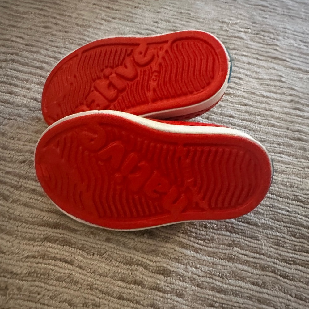 Native Kids Sneakers with Red Soles